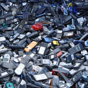 Elektroschrott Mobiltelefon Handy